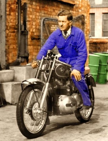 Fred Wynn on modified Matchless single pic