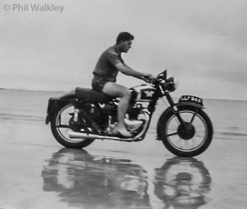 John Walkley racing on the sands pic